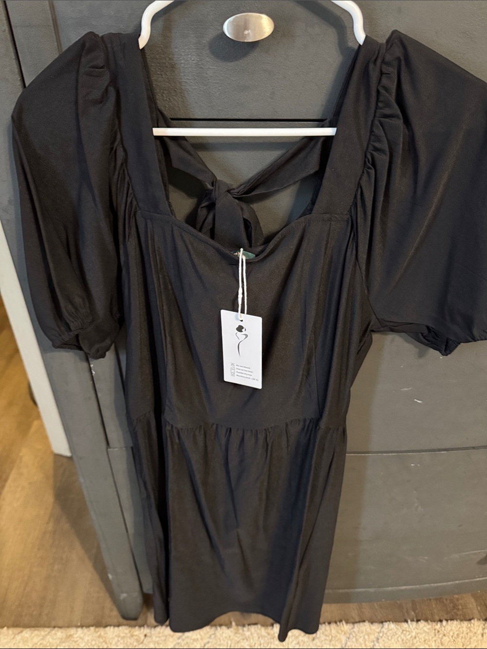 Women's Black Short Sleeve Square Neck Mini Dress - Picture 2 of 8